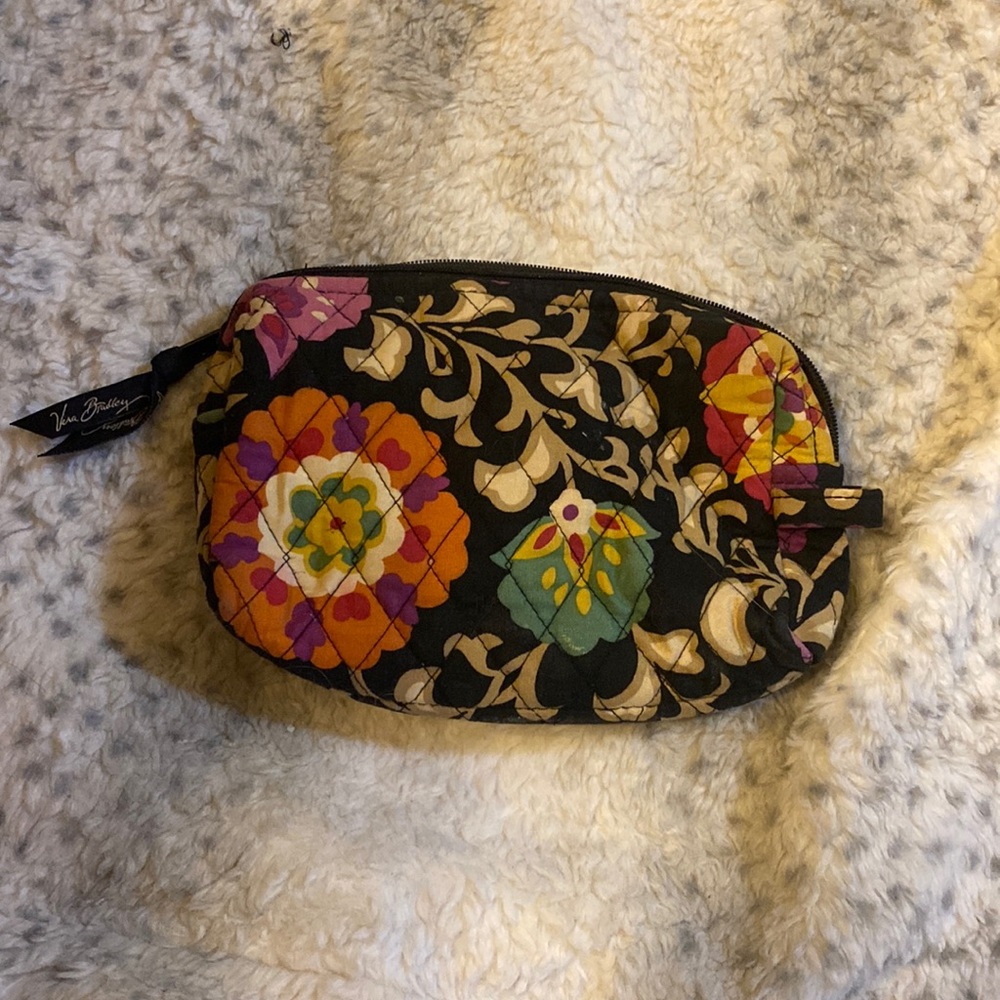 Medium cosmetic bag